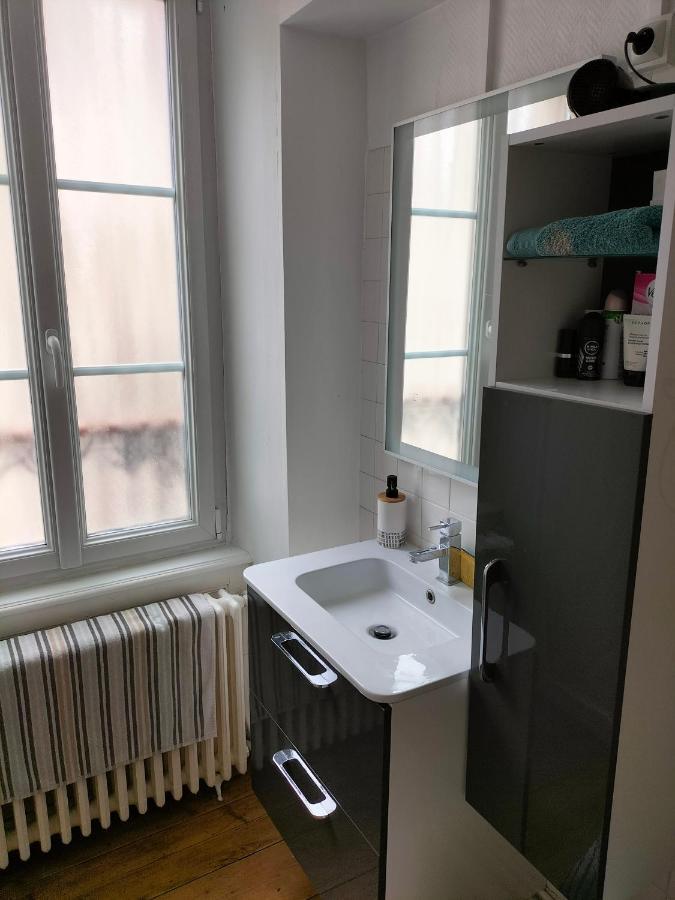 La Chambre Des Remparts 法莱斯 外观 照片